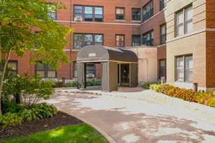 4900 N Marine Dr, Chicago, IL 60640 - Photo 3