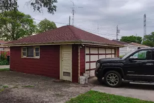 550 W 127th St, Chicago, IL 60628 - Photo 3