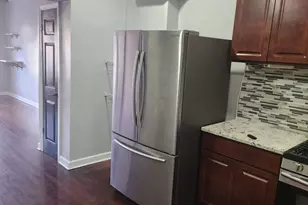 650 N Ashland Ave, Chicago, IL 60622 - Photo 3