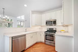 215 Wildflower Ln, La Grange, IL 60525 - Photo 9