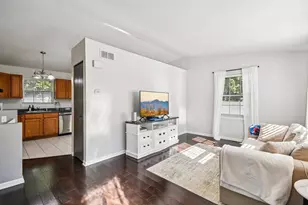 10133 W Wadsworth Rd, Beach Park, IL 60099 - Photo 5