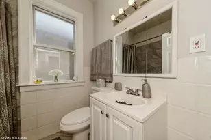 8216 S Maryland Ave, Chicago, IL 60619 - Photo 17