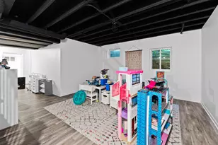 560 Renee Ct, Geneva, IL 60134 - Photo 39