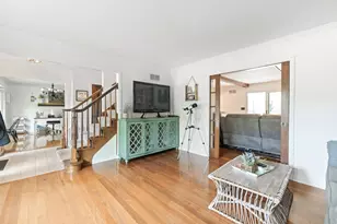 560 Renee Ct, Geneva, IL 60134 - Photo 7