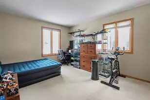 4100 N Victoria Dr, Hoffman Estates, IL 60192 - Photo 17