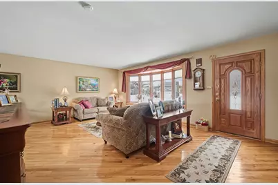 4100 N Victoria Drive, Hoffman Estates, IL 60192 - Photo 3