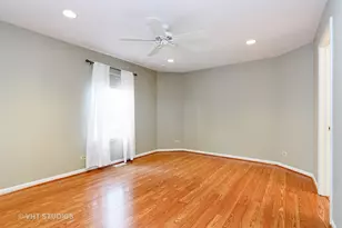 1221 Orleans Dr, Mundelein, IL 60060 - Photo 9