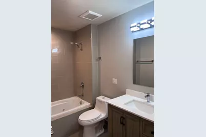 1208 E 64th Street #4C, Chicago, IL 60637 - Photo 11