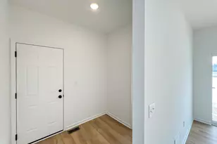 94 W Crabapple Ave, Cortland, IL 60112 - Photo 21