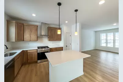 94 W Crabapple Avenue, Cortland, IL 60112 - Photo 13