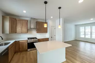 94 W Crabapple Ave, Cortland, IL 60112 - Photo 13