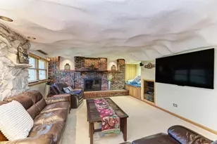 7930 Grant St, Darien, IL 60561 - Photo 15