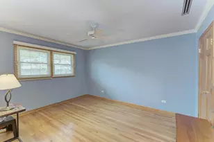 7930 Grant St, Darien, IL 60561 - Photo 13