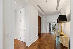 159 E Walton Pl, Chicago, IL 60611 - Photo 3