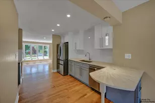 215 S Forest Ave, Palatine, IL 60074 - Photo 3