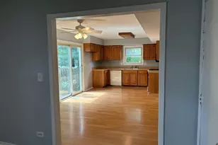 848 Birchbark Trail, Carol Stream, IL 60188 - Photo 7