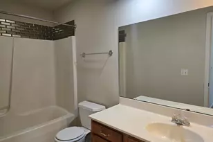 615 Erin Dr, Champaign, IL 61822 - Photo 17