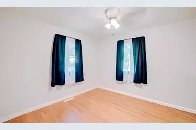 911 E Locust Street, Watseka, IL 60970 - Photo 23