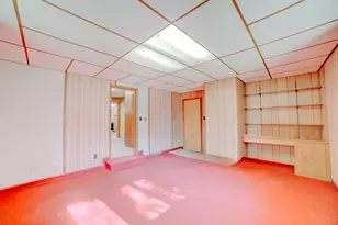 911 E Locust St, Watseka, IL 60970 - Photo 35