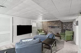 415 W Holly Ct, Glenwood, IL 60425 - Photo 13