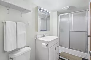 415 W Holly Ct, Glenwood, IL 60425 - Photo 11