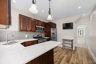 1329 Wisconsin Ave, Berwyn, IL 60402 - Photo 15