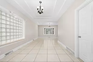 1329 Wisconsin Ave, Berwyn, IL 60402 - Photo 9