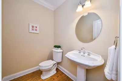 360 N Main Street, Glen Ellyn, IL 60137 - Photo 15