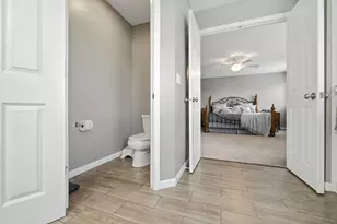 26 N Berkshire Ln, Round Lake, IL 60073 - Photo 23