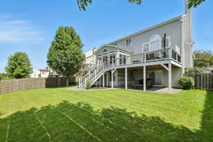 26 N Berkshire Ln, Round Lake, IL 60073 - Photo 41