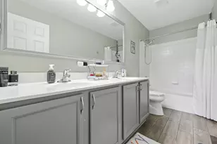 26 N Berkshire Ln, Round Lake, IL 60073 - Photo 27