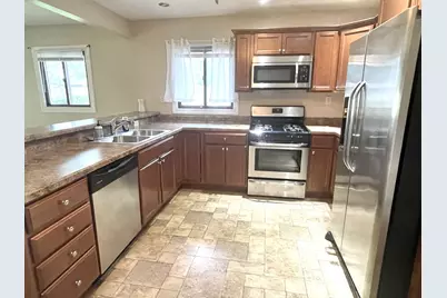1415 Plain Street, Peru, IL 61354 - Photo 5