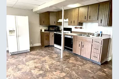 1415 Plain Street, Peru, IL 61354 - Photo 9