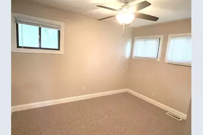 1415 Plain Street, Peru, IL 61354 - Photo 7