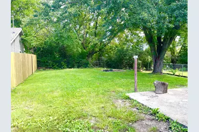 1415 Plain Street, Peru, IL 61354 - Photo 17