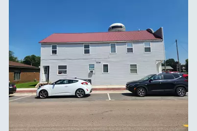 106 W Comanche Avenue, Shabbona, IL 60550 - Photo 1