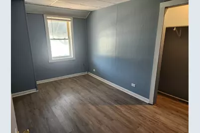 106 W Comanche Avenue, Shabbona, IL 60550 - Photo 9