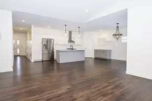 2935 Glendale Ln, Normal, IL 61761 - Photo 3