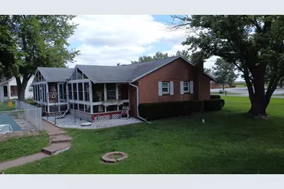 204 Kellerhal Drive, Cissna Park, IL 60924 - Photo 5