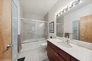 630 N Franklin St, Chicago, IL 60654 - Photo 9