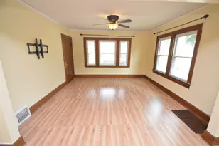 923 17th St, Rockford, IL 61104 - Photo 9