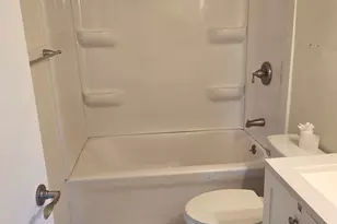 2001 S Mattis Ave, Champaign, IL 61821 - Photo 9