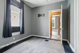 603 W Oakland Ave, Bloomington, IL 61701 - Photo 13