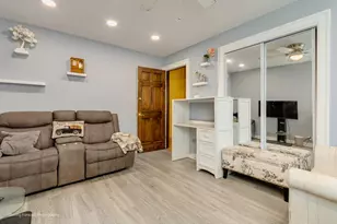 7254 Fair Elms Ave, Burr Ridge, IL 60527 - Photo 13