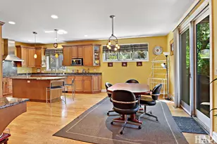 608 Glenwood Ln, Glenview, IL 60025 - Photo 11