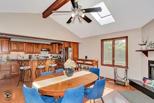 8838 Oakwood Dr, Hickory Hills, IL 60457 - Photo 9