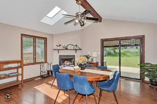 8838 Oakwood Dr, Hickory Hills, IL 60457 - Photo 11