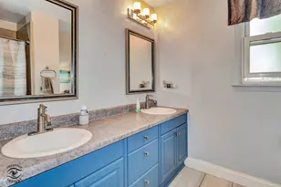 8838 Oakwood Dr, Hickory Hills, IL 60457 - Photo 15