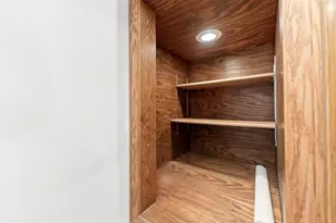 844 S 7th St, Dekalb, IL 60115 - Photo 5