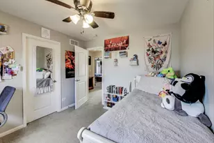 1113 Draper Rd, McHenry, IL 60050 - Photo 15